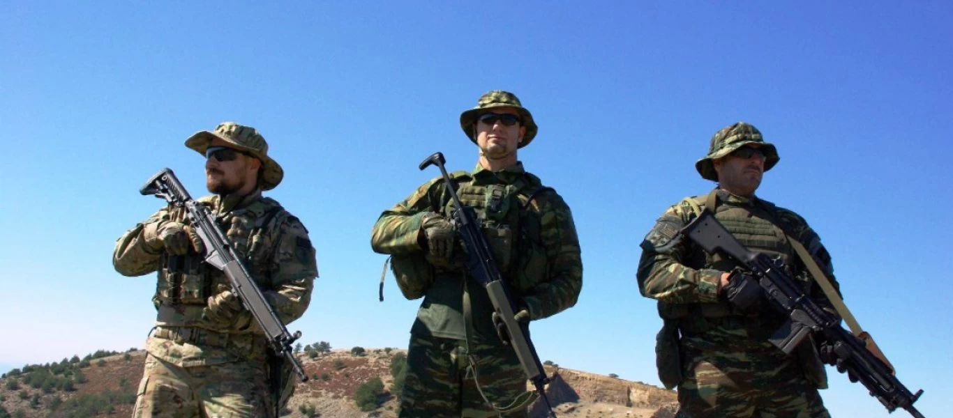 Προειδοποιητική-συμβολική παράδοση όπλων των Εθνοφυλάκων του Έβρου λόγω ΚΥΤ